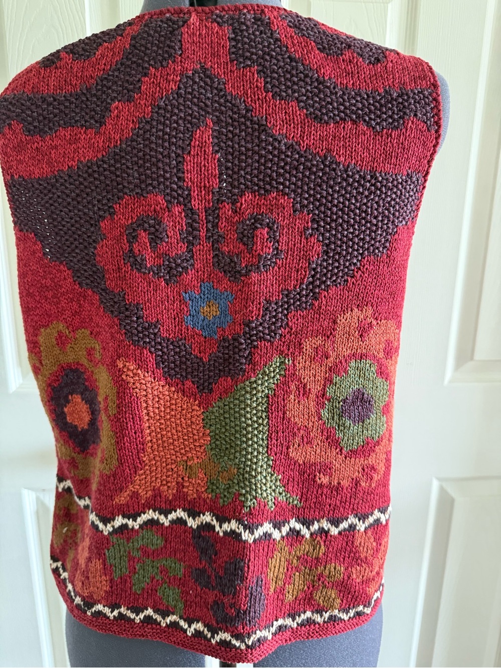 Peruvian Connection Red Multicolor Patterned V-Neck Sweater Vest - Picture 4 of 9